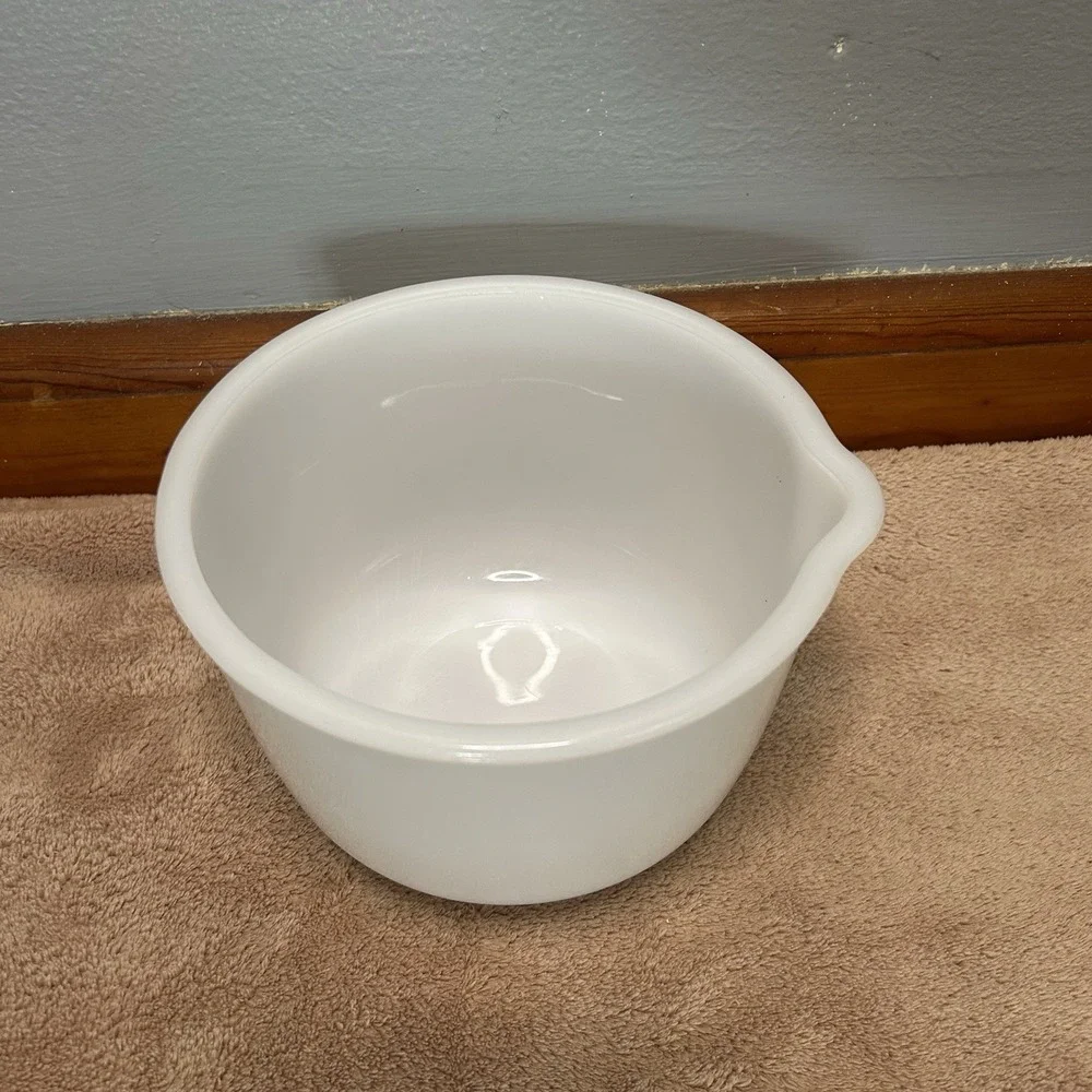 Vtg SUNBEAM Glasbake WHITE Milk Glass‎ 6.5
